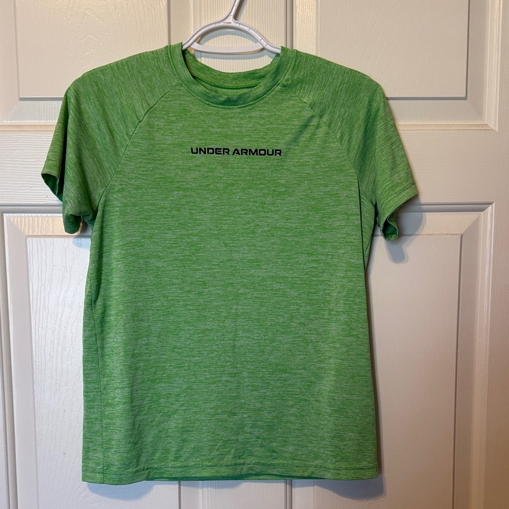 Under Armour boys large loose  Heathered Green Tee